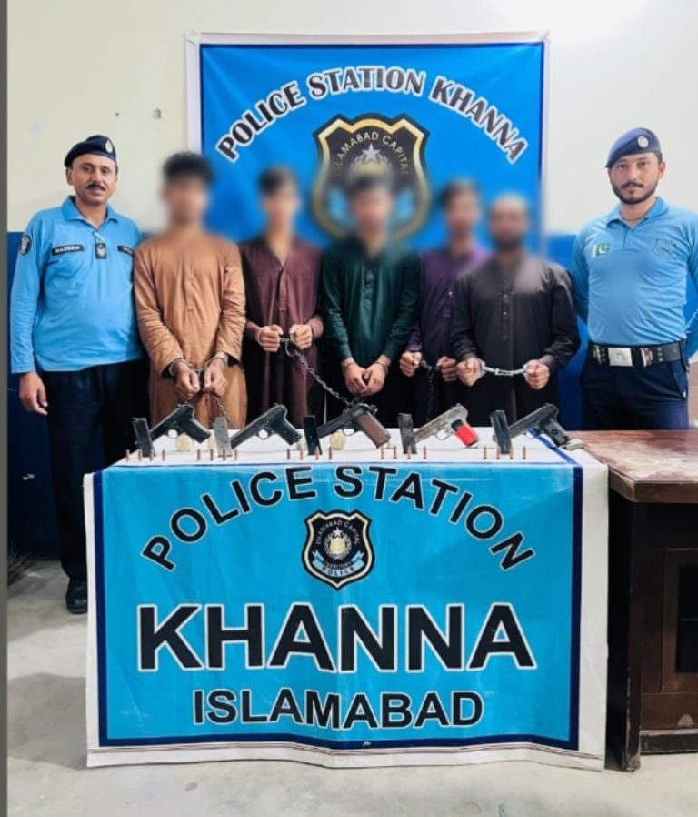 اسلام آباد پولیس کی کارروائی ، ہراسمنٹ، سوشل میڈیا پر اسلحے کی نمائش، منشیات فروشی اور راہزنی کی وارداتوں میں ملوث ایک منظم افغانی گینگ کے پانچ اہم ارکان گرفتار