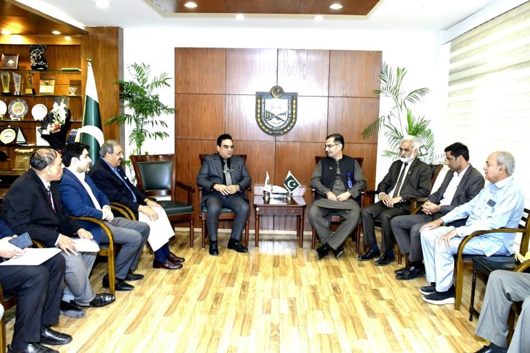 سوئی ناردرن گیس کمپنی اسلام آباد کے جنرل منیجر میاں عدنان احمد کی اسلام آباد چیمبر کے صدر سردار طاہر سے ملاقات، تاجروں اور صنعتکاروں کو درپیش مسائل پر تبالہ خیال