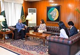 نائب وزیراعظم سینیٹر محمد اسحاق ڈار سے بیرونس نوشینہ مبارک کی ملاقات ، پاک برطانیہ دوطرفہ تعلقات پر تبادلہ خیال