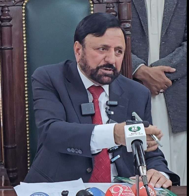   گلگت بلتستان میں صوبائی حکومت کی آئینی مدت 24 نومبر 2025 کو مکمل, جس کے بعد دو ماہ کے اندر نئے عام انتخابات کرائے جائیں گے,چیف الیکشن کمشنر راجہ شہباز خان  