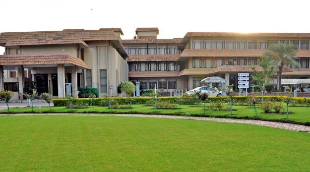 Islamabad Club Membership Fees Spark Debate After Senate Disclosure