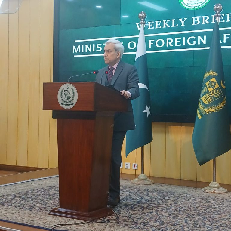 Pakistan Hopes for Early Resumption of US Immigrant Visas