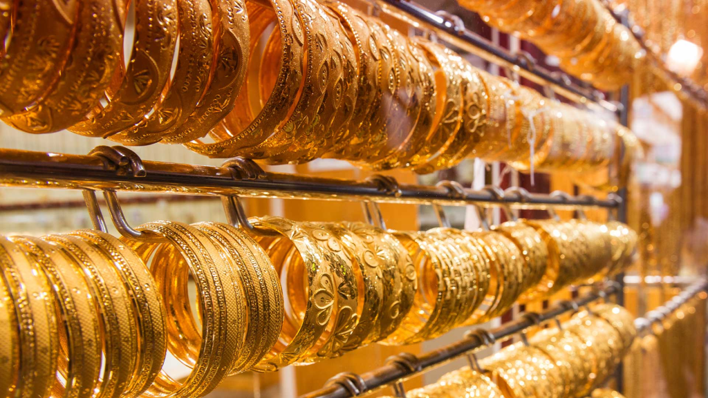 Gold Hits Record Rs506,362 Per Tola in Pakistan Amid Global Surge