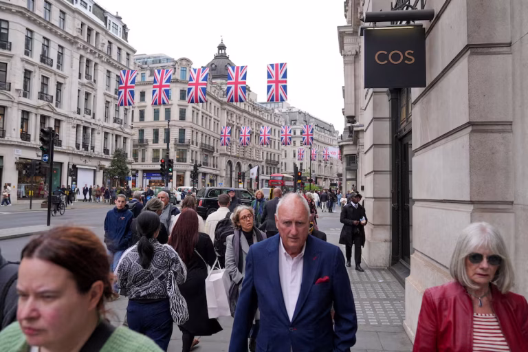 UK economic output jumps ahead of Middle East war